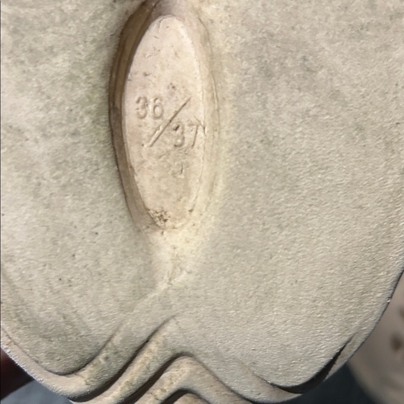 Kids Beige Slippers - Picture 2 of 3